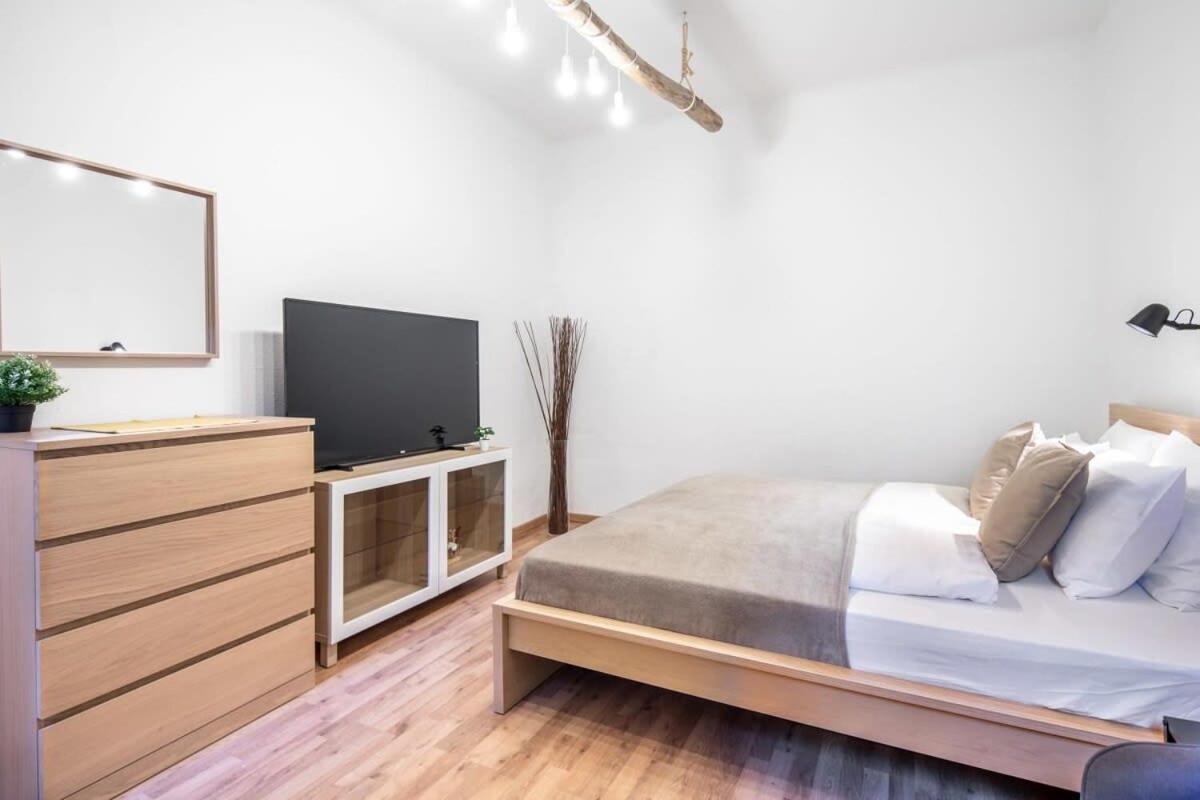 Convenient Apartment At Gastro Driven Location Budapest Exteriör bild