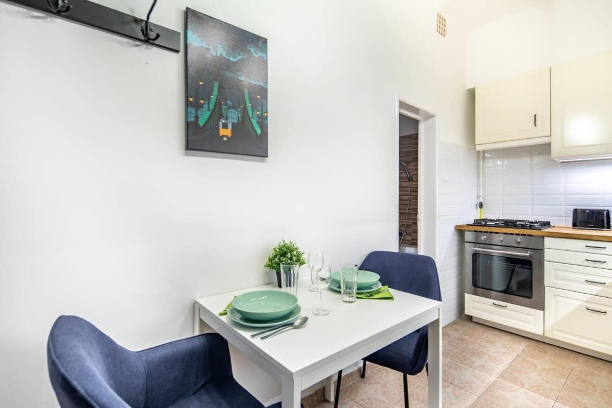 Convenient Apartment At Gastro Driven Location Budapest Exteriör bild