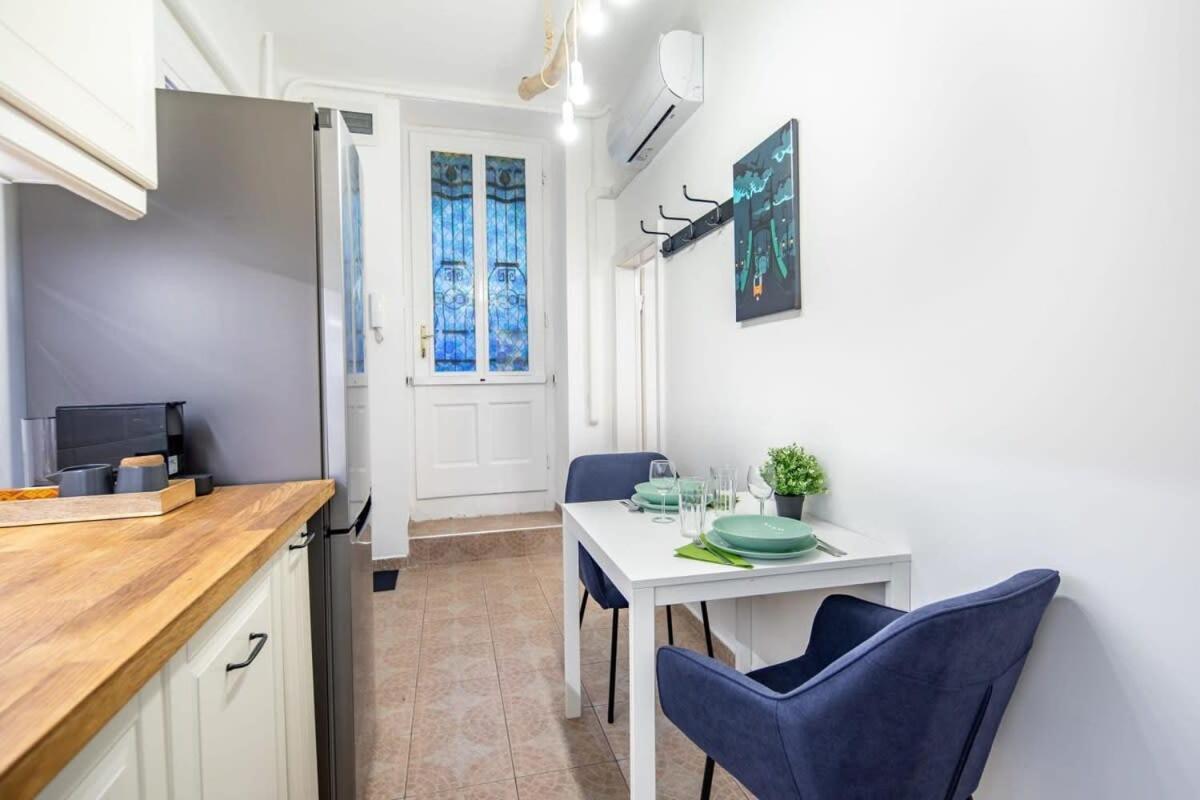 Convenient Apartment At Gastro Driven Location Budapest Exteriör bild