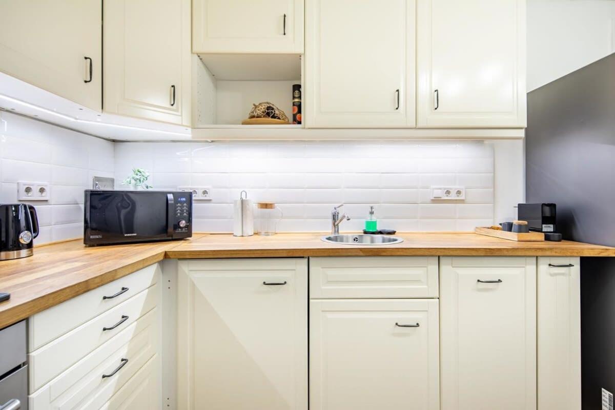 Convenient Apartment At Gastro Driven Location Budapest Exteriör bild